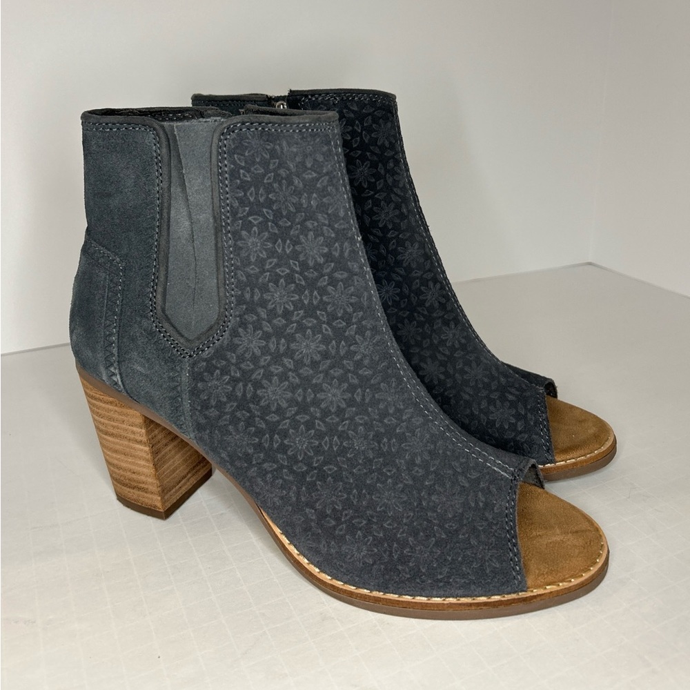TOMS Women’s Peep Toe Bootie Floral Embossed Suede Open Toe Shoe 7.5  Preowned